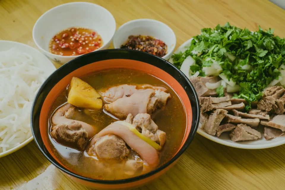 Khu sơ chế nguyên liệu tươi